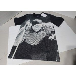 Nike Golf Men's Tiger Woods "The Eyes Have It" Poster Shirt SMALL DQ8129-010 New